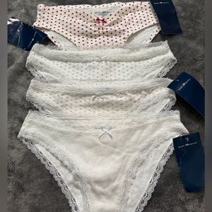 Brandy Melville 4x heart pantys set